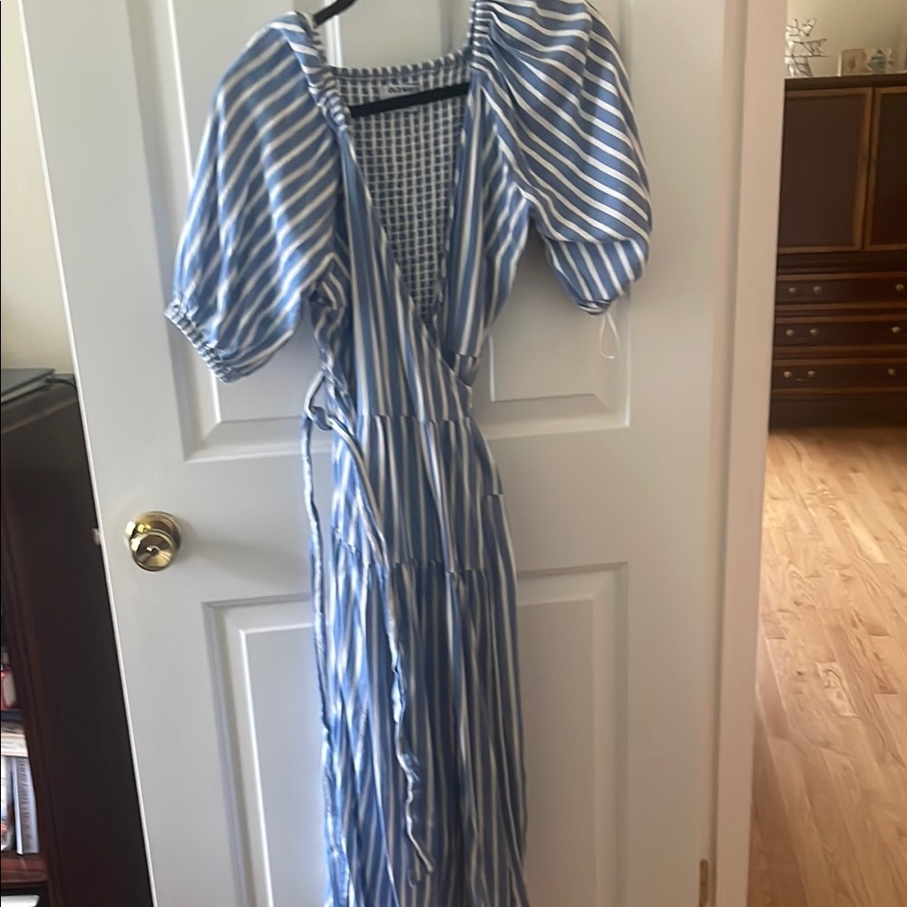 Old Navy Blue and White Puff Sleeve Wrap Sundress